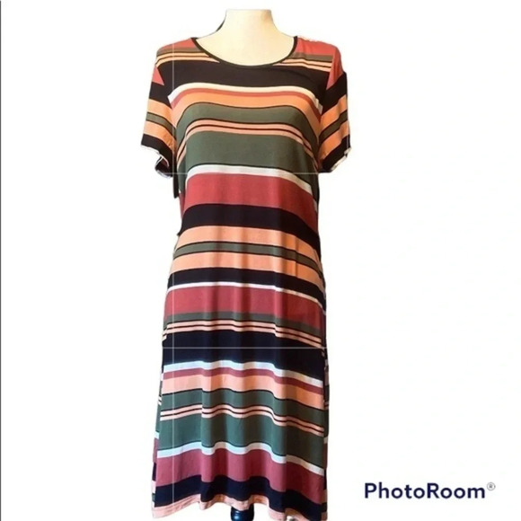 👗Cute SPENSE Dress 👗
BIN #9 - Picture 1 of 5